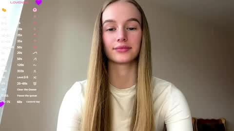 Snapshot of antionettepulgarin chatting on 05.28.26 Viktoria online show from 05.28.26