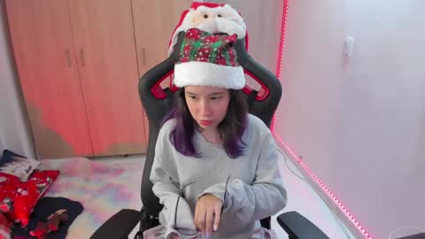 Snapshot of anto_sweet18 chatting on 12.24.24 My birthday is on december 2nd surprise me with a gift from my amazonlist online show from 12.24.24