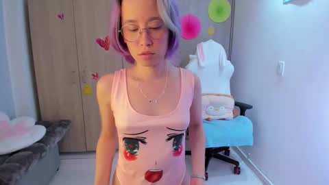 Snapshot of anto_sweet18 chatting on 09.15.25 My birthday is on december 2nd surprise me with a gift from my amazonlist online show from 09.15.25