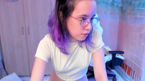 Snapshot of anto_sweet18 chatting on 06.02.26 My birthday is on december 2nd surprise me with a gift from my amazonlist online show from 06.02.26
