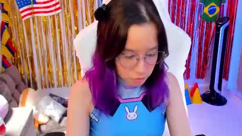 Snapshot of anto_sweet18 chatting on 07.17.26 My birthday is on december 2nd surprise me with a gift from my amazonlist online show from 07.17.26