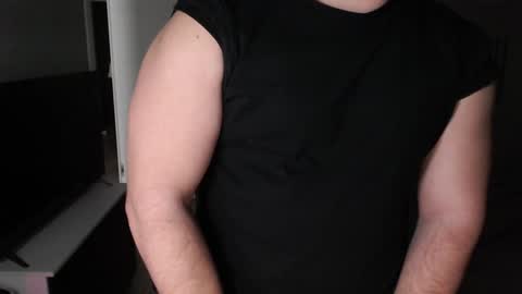 Snapshot of anton_smotri chatting on 02.08.25 anton_smotri online show from 02.08.25