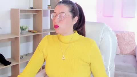 Antonella online show from 10.04.25