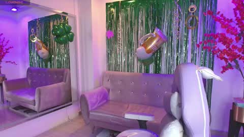 Snapshot of antonella_wiild chatting on 03.17.26 Antonella online show from 03.17.26