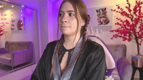 Snapshot of antonella_wiild chatting on 04.11.26 Antonella online show from 04.11.26