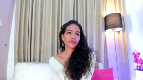 AntonellaHall  online show from 12.31.24