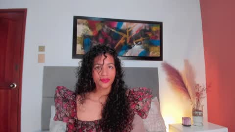 AntonellaHall  online show from 02.03.25