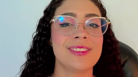 A N T O N E L L E  online show from 03.02.25