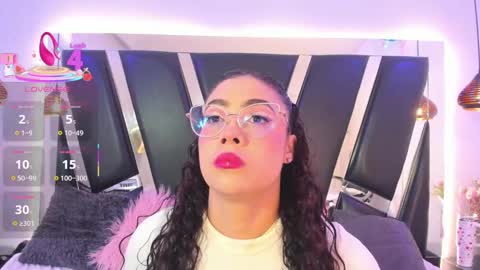 A N T O N E L L E  online show from 10.07.25