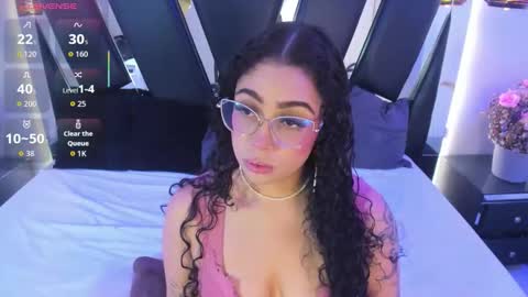 A N T O N E L L E  online show from 11.19.25