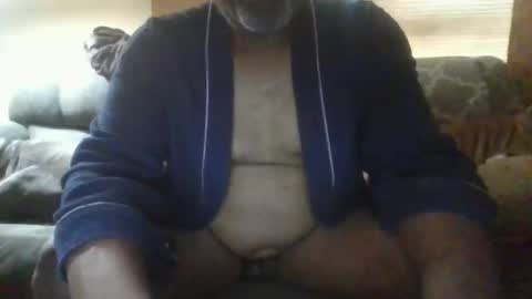 Snapshot of antonioblackman chatting on 10.25.25 antonioblackman online show from 10.25.25