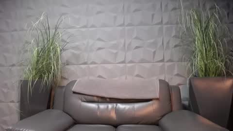 HI My name is Antonio online show from 12.28.24