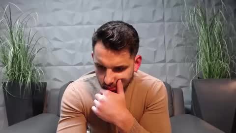 HI My name is Antonio online show from 01.05.25