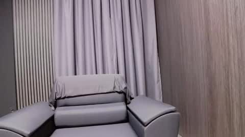 HI My name is Antonio online show from 11.12.25