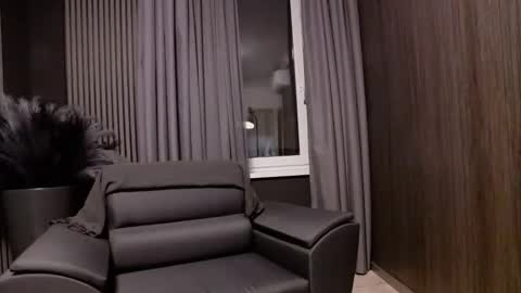 HI My name is Antonio online show from 11.21.25