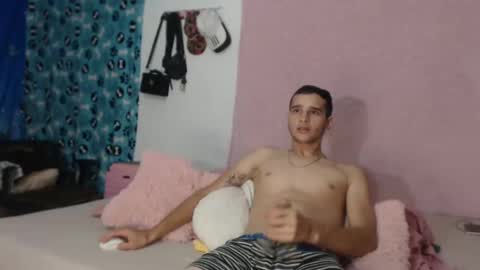 Snapshot of antony_2024 chatting on 02.03.25 karol y antony online show from 02.03.25