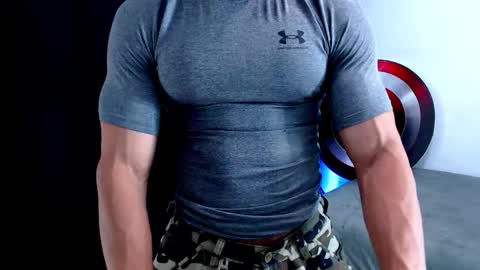 Instagram miguelangel1802  online show from 02.03.26