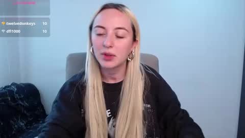 Snapshot of anttoniia chatting on 01.03.25 Antonia online show from 01.03.25