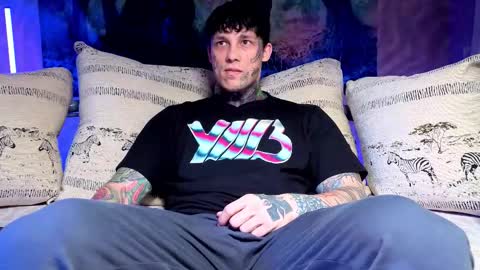 Tom online show from 01.08.26