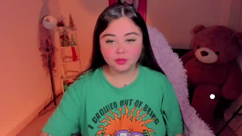   Independent model  online show from 01.18.25