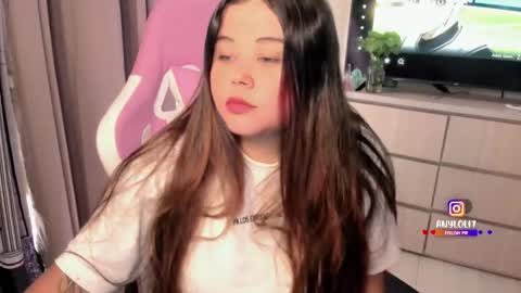   Independent model  online show from 11.28.25