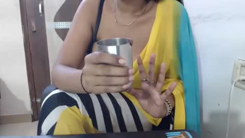 Snapshot of anya_kapoor chatting on 09.23.25 anya kapoor no face online show from 09.23.25
