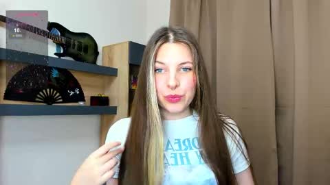 Anya online show from 10.05.25