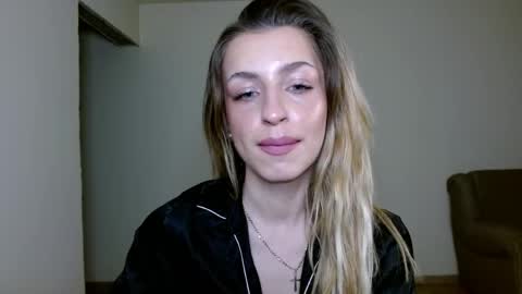 Snapshot of anyamurr chatting on 04.22.26 Anya online show from 04.22.26