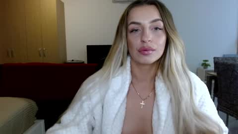Snapshot of anyamurr chatting on 05.11.26 Anya online show from 05.11.26