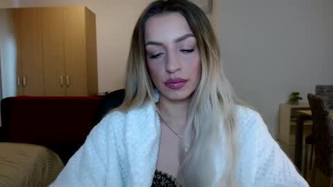 Snapshot of anyamurr chatting on 05.13.26 Anya online show from 05.13.26