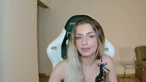 Snapshot of anyamurr chatting on 05.24.26 Anya online show from 05.24.26