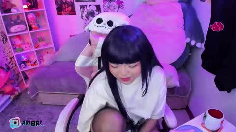 Any online show from 10.03.25