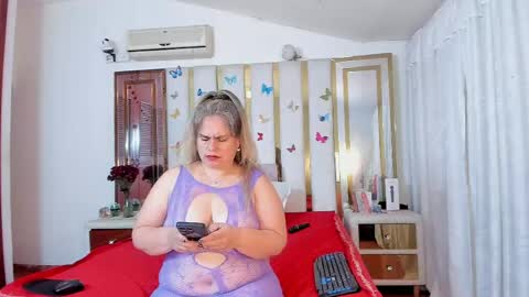 Snapshot of anyelamature chatting on 04.16.26 Anyela online show from 04.16.26