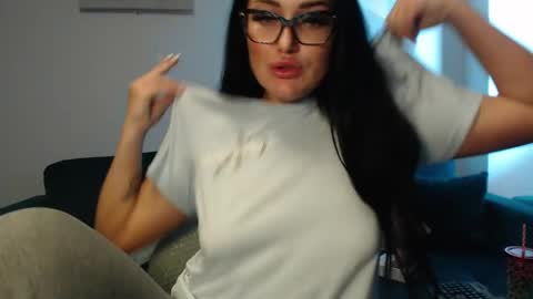 Snapshot of anyevyy chatting on 05.16.26 AnyEvyy online show from 05.16.26