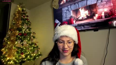 Snapshot of anyi_1 chatting on 12.08.24 Anyi Orion and Pyxis online show from 12.08.24