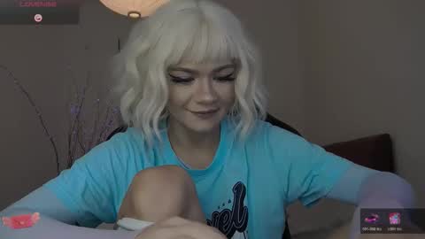 Snapshot of anykitty chatting on 11.26.25 Anykitty online show from 11.26.25