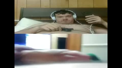 Snapshot of anythingbutordinary chatting on 11.04.25 anythingbutordinary online show from 11.04.25