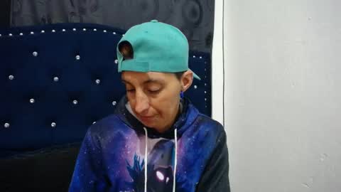 Snapshot of anyu_1306 chatting on 12.13.24 anyu online show from 12.13.24