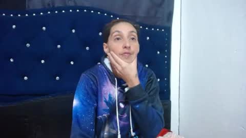 Snapshot of anyu_1306 chatting on 12.19.24 anyu online show from 12.19.24