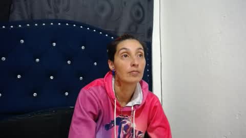 Snapshot of anyu_1306 chatting on 01.12.25 anyu online show from 01.12.25