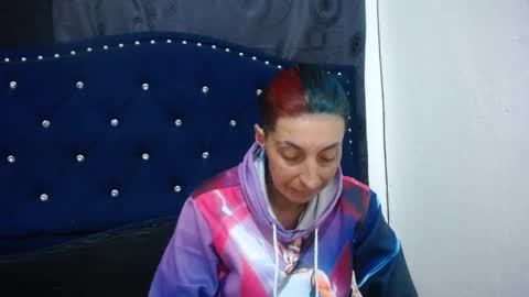 Snapshot of anyu_1306 chatting on 02.12.25 anyu online show from 02.12.25