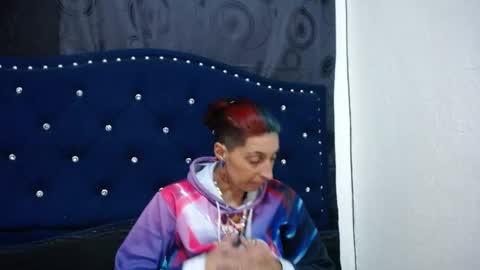 Snapshot of anyu_1306 chatting on 02.14.25 anyu online show from 02.14.25