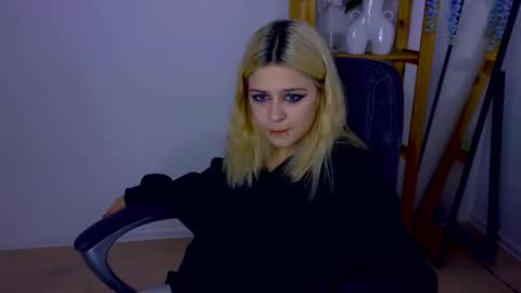 ApheliaStar online show from 10.31.25