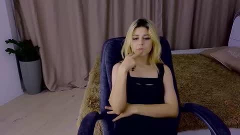 ApheliaStar online show from 12.01.25