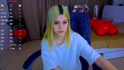 ApheliaStar online show from 02.10.26