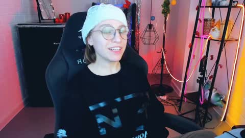 APHEX QUEEN online show from 12.25.24