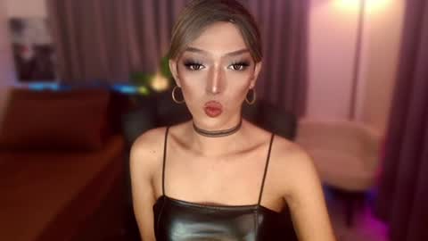 Snapshot of aphrodite_may chatting on 06.28.26 kathryn online show from 06.28.26