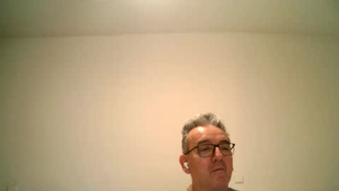 Snapshot of apixaba chatting on 02.16.25 furry bear online show from 02.16.25