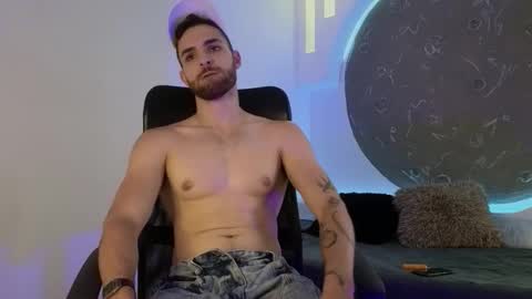 Snapshot of apolo_lux1 chatting on 02.10.26 Apolo Lux online show from 02.10.26