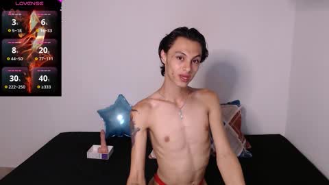 Snapshot of apolo_smith001 chatting on 11.27.25 Apolo online show from 11.27.25